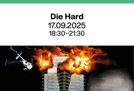 20th Century Fox Le poster montre une vue de nuit d’un gratte-ciel éclairé — le Nakatomi Plaza — fendant l’obscurité. Sur la droite, le visage tendu de Bruce Willis, en gros plan, regarde hors-champ, l’air concentré et inquiet.
