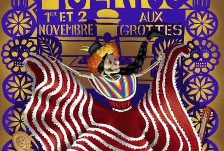 pre en bulle / alice muller dia de los muertos / danseuse mexicaine en grande robe colorée / offrandes pour l'autel-fontaine.