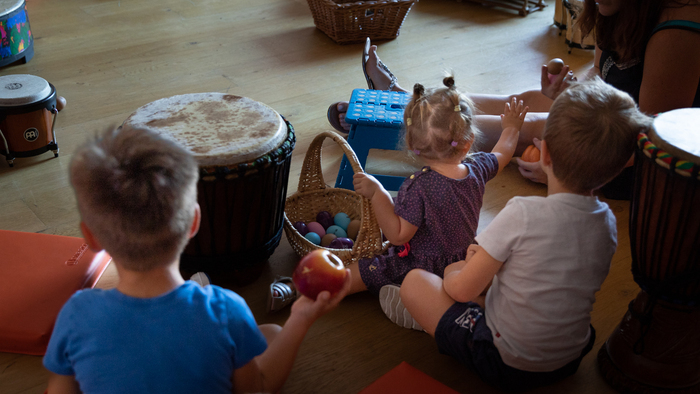 enfants et instruments de musique