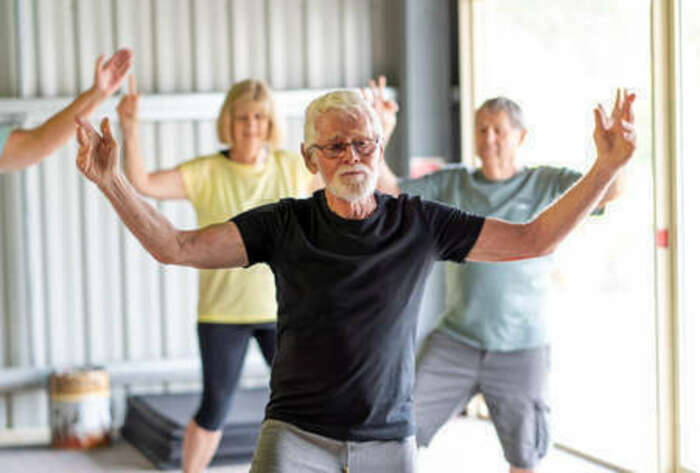 Seniors en séance de sport