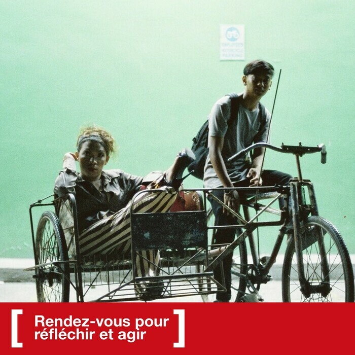 Image du Film Asog. Photo de deux jeunes un sur un vélo et l'autre dans une charrette tirée par le vélo.