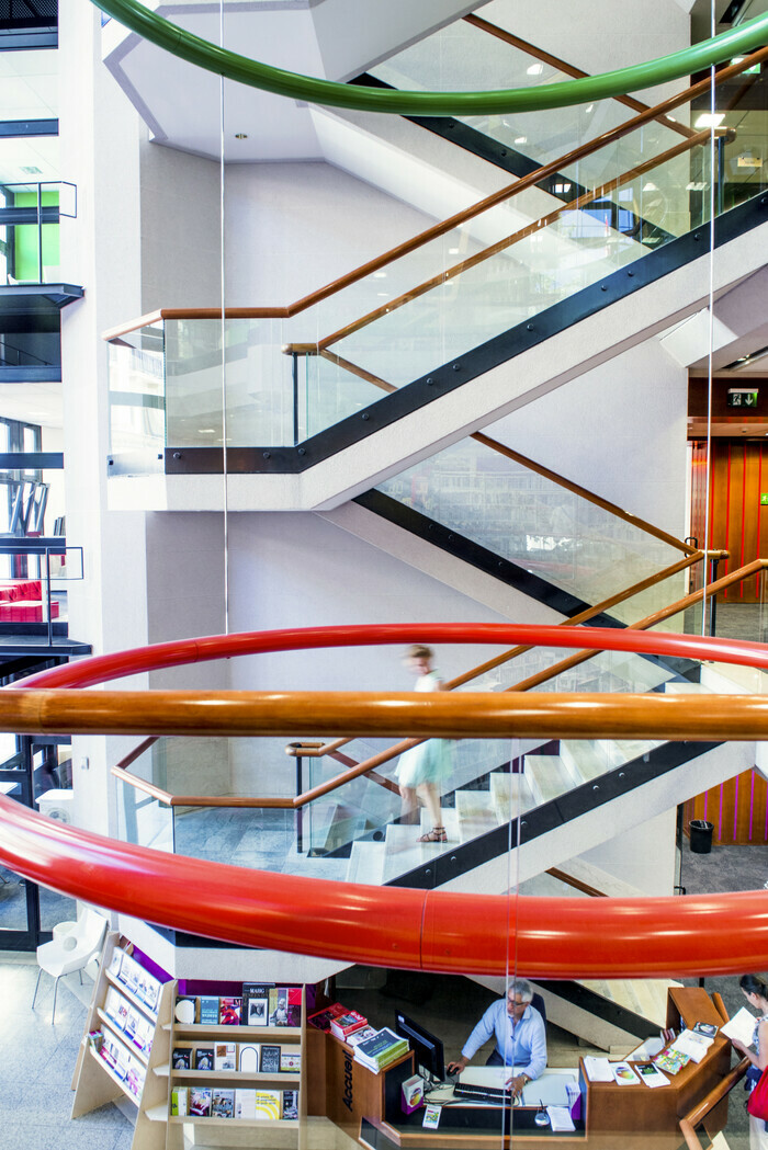 Photo de l'intérieur de la Bibliothèque de la Cité