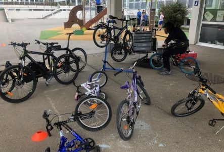 Photo d'un atelier de réparation de vélos