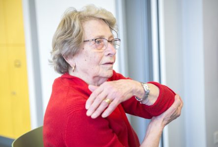 Ville de Genève Photo d'une femme senior qui s'étire