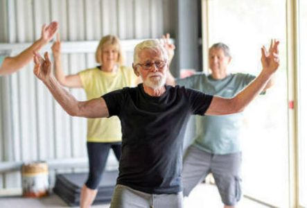 Seniors en séance de sport