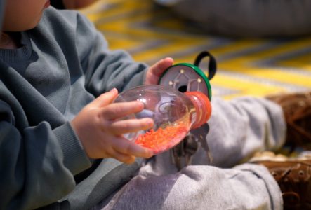 Photo d'un bébé participant à un éveil musical au MEG