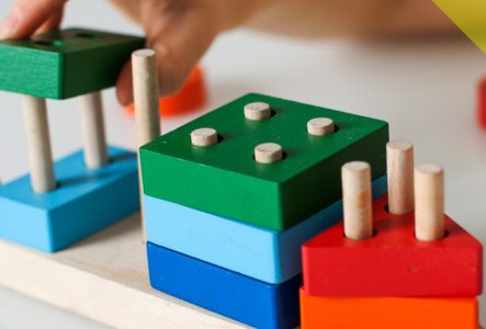 DR Un jouet en bois à assembler