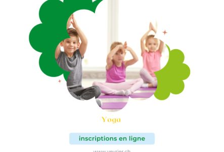 Enfants qui font du yoga